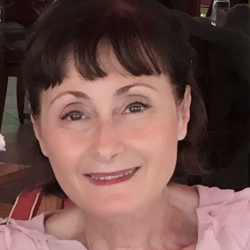 Elizabeth Kahn
